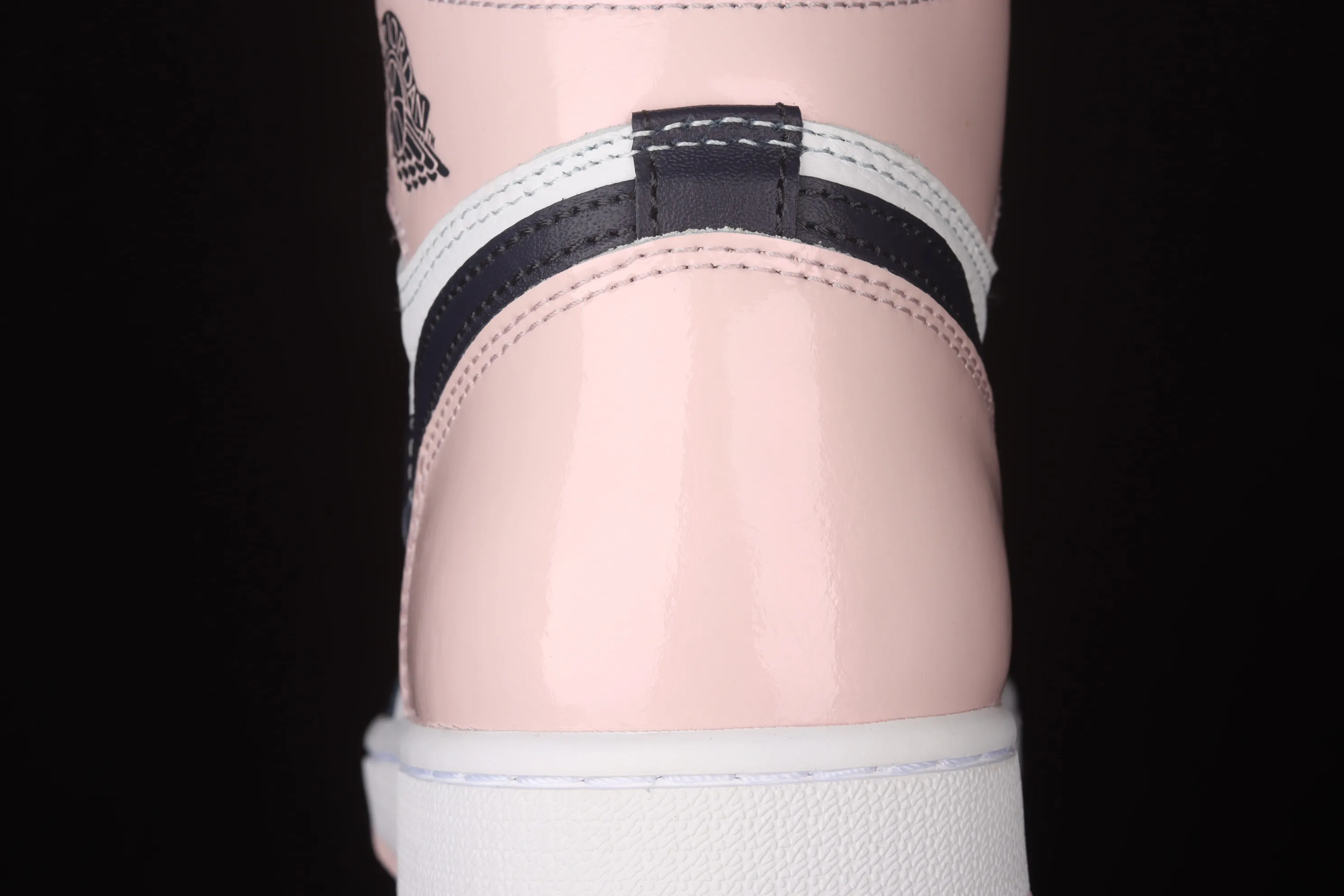 All categories Air Jordan Jordan series basketball shoes Air Jordan 1 High L version Air Jordan 1 High OG Atmosphere AJ1 Joe 1 Bubble Gum high-top basketball shoes DD9335-641